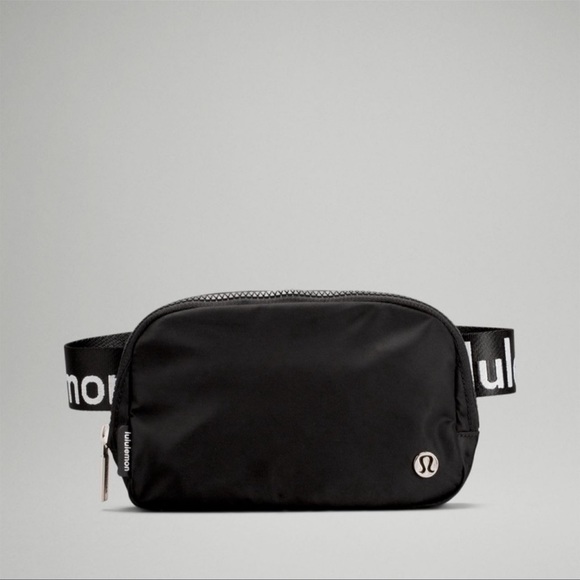 NWT Lululemon Everywhere Belt Bag *Wordmark - Picture 2 of 10